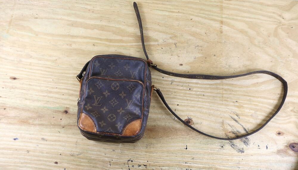 Louis Vuitton Amazon bag Shoulder Classic Monogram Canvas Leather Trim Crossbody